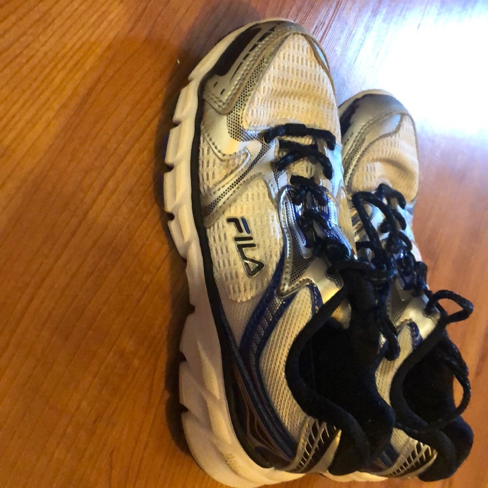 Boys shoes